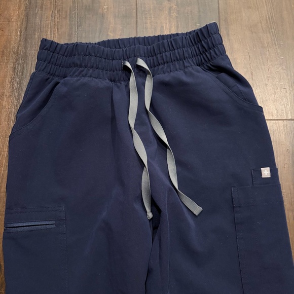 FIGS Women's Navy Blue Yola Skinny Scrub Pants Size XS - Picture 4 of 7